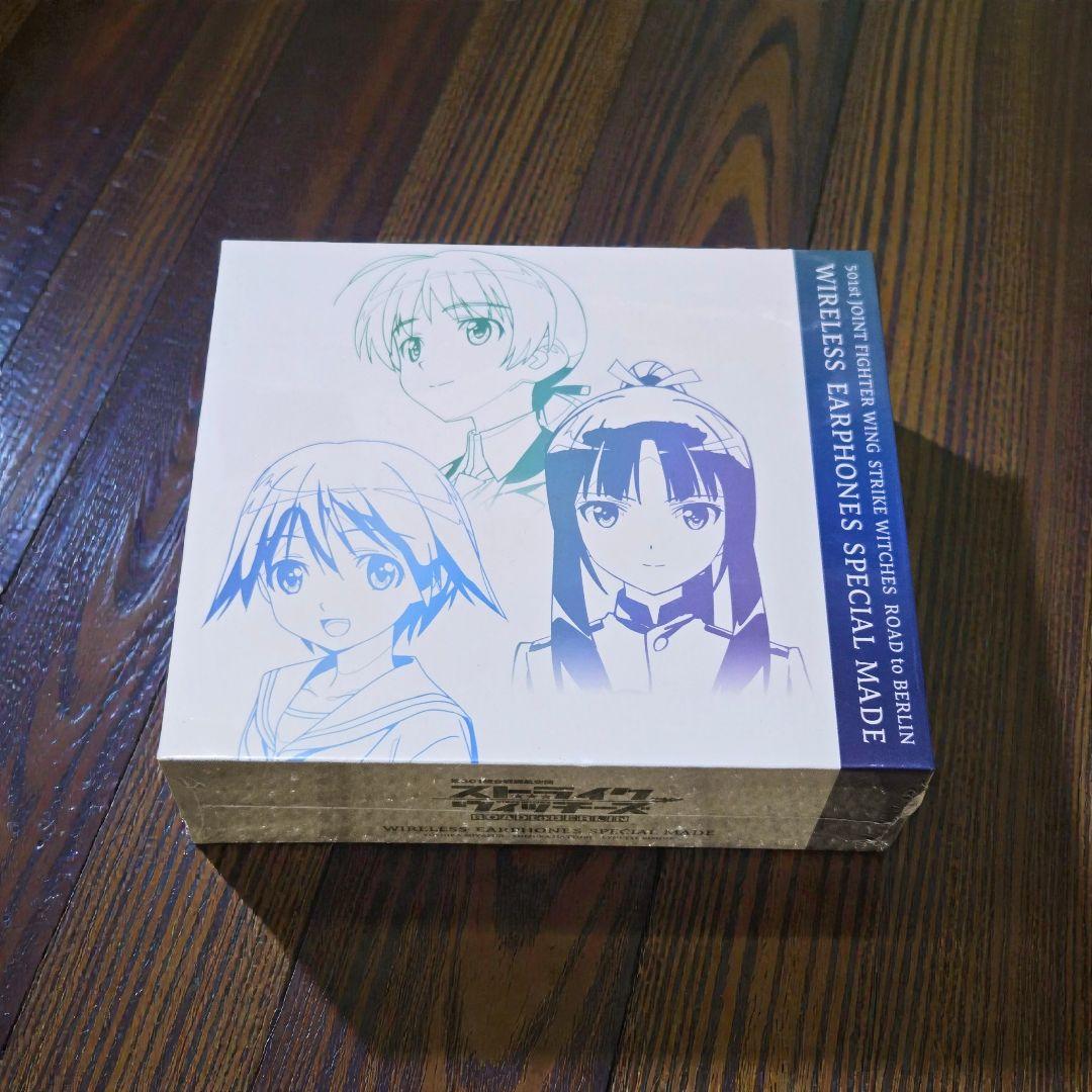 新品未開封 ストライクウィッチーズ イヤホン 宮藤・服部・リーネモデル