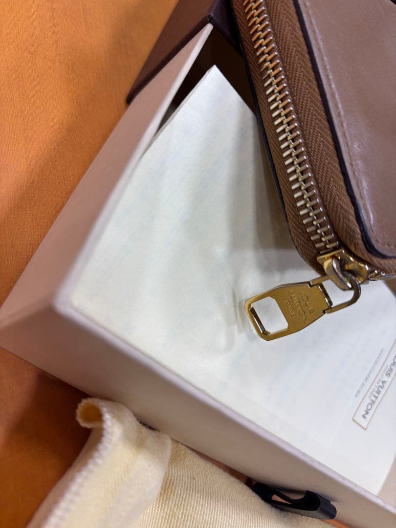 LOUIS VUITTON パルナセア ポルトフォイユ・イエナ