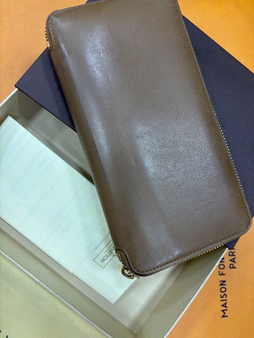 LOUIS VUITTON パルナセア ポルトフォイユ・イエナ