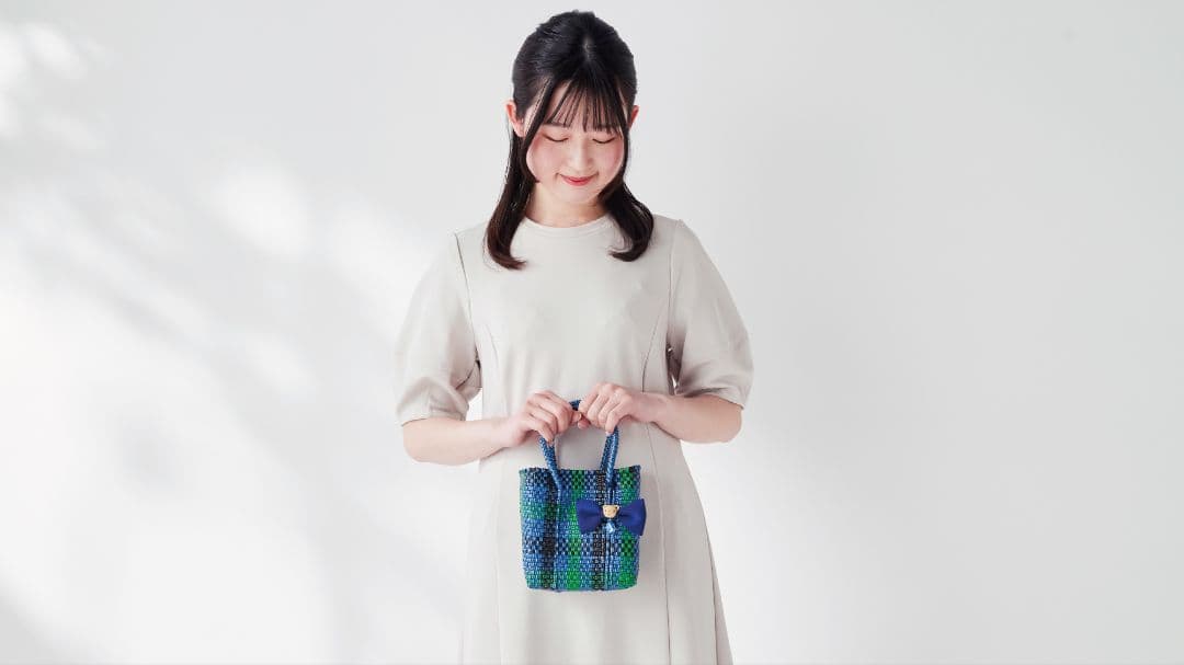 最終値下げ！美品★ファミリア　メルカドバッグ