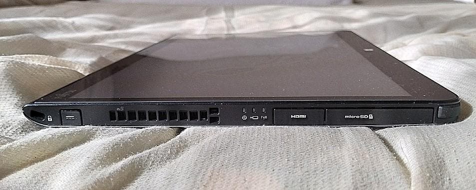 Windowsタブレット本体 FujitsuArrowsTab Q736/P RAM:4GB ROM:128G