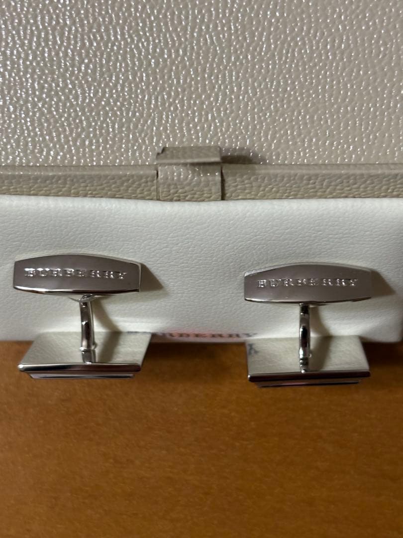 バーバリー　カフリンクス