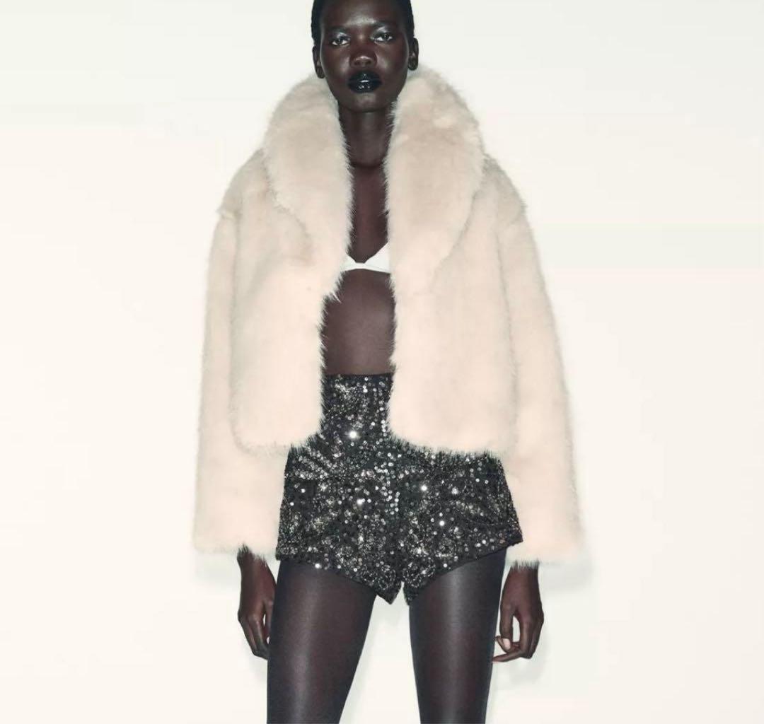 ZARA フェイクファー　ショート丈　コート　今季