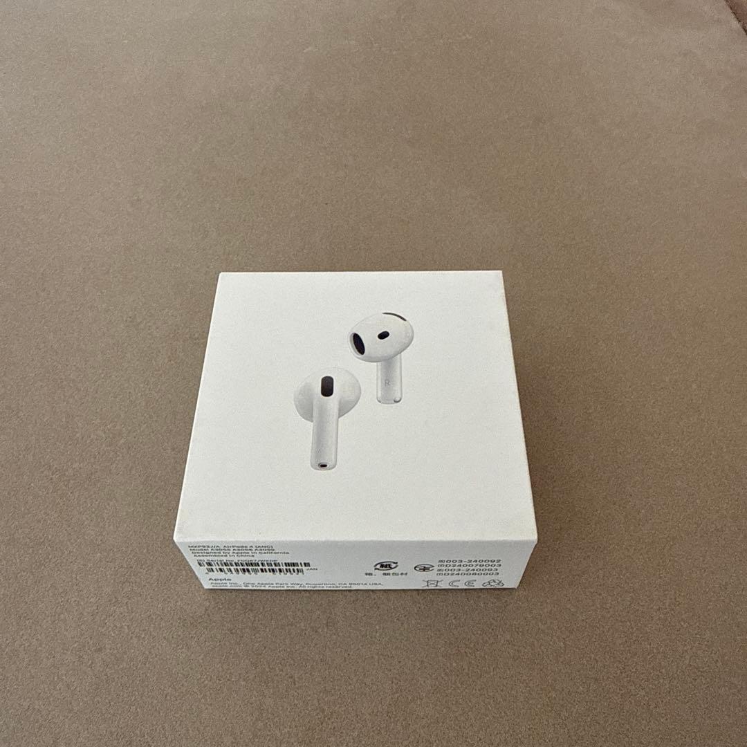 [美品]AirPods 4 アクティブノイズキャンセリング搭載