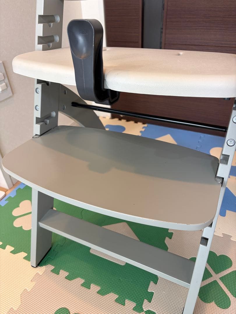 beyond junior ビヨンドジュニア ハイチェア