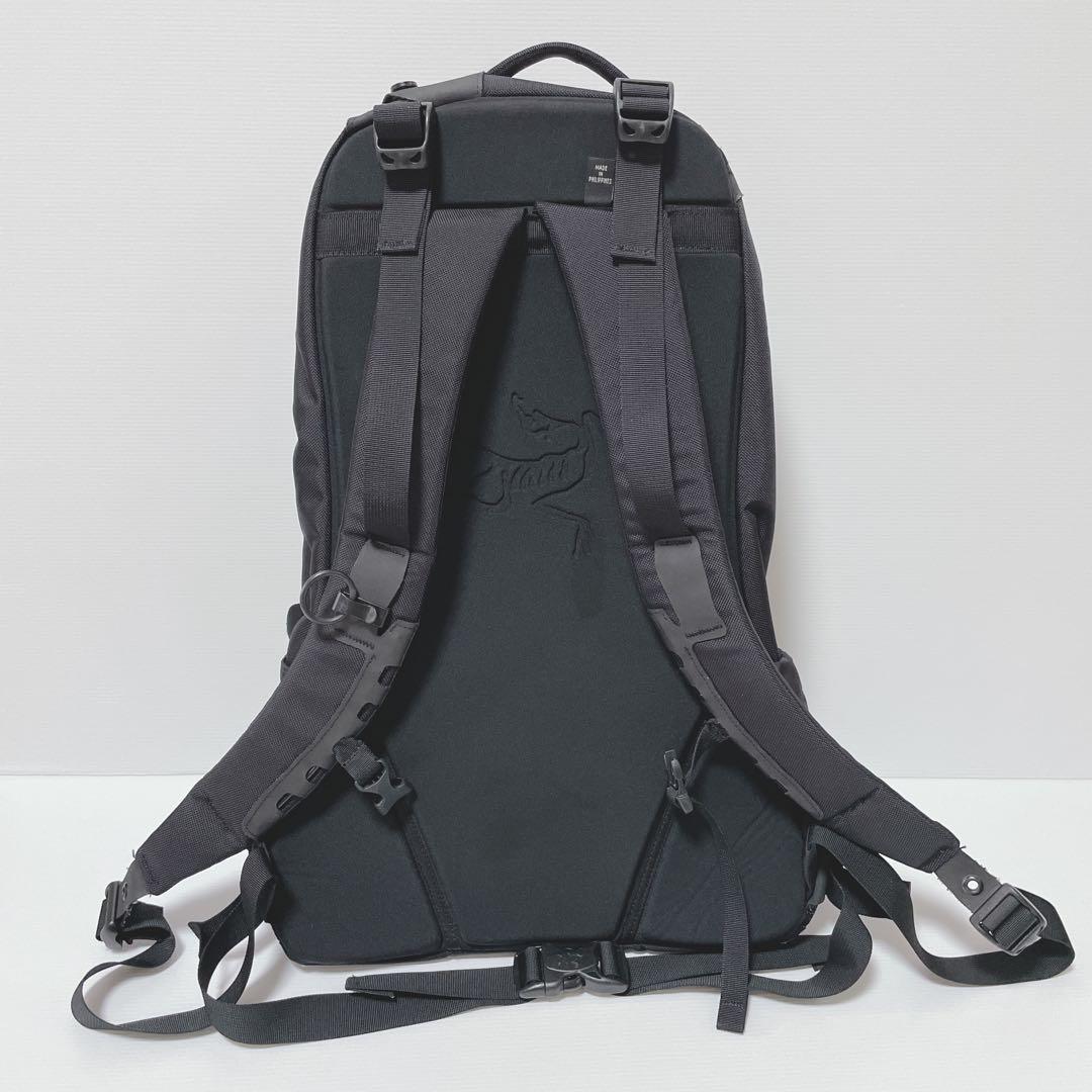 たた様:77ARC’TERYX アークテリクス 廃盤モデル デイパック 黒 背面
