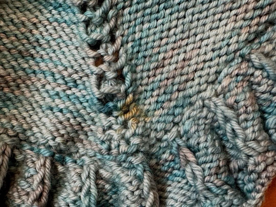 m*i様 Misha&Puff Ruffle Capelet Lake