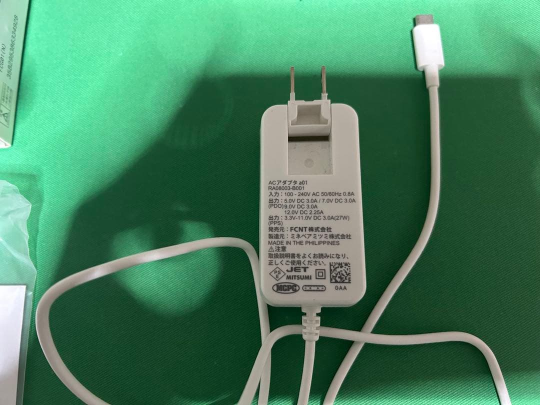 【附属品完備、充電器もつけます】arrows we FCG01 ローズゴールド