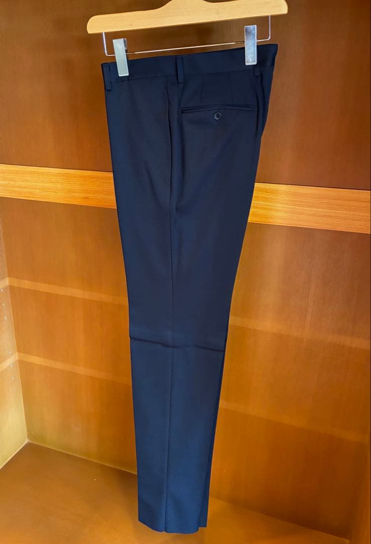 新品TOMORROWLANDネイビー スーツ 44サイズ