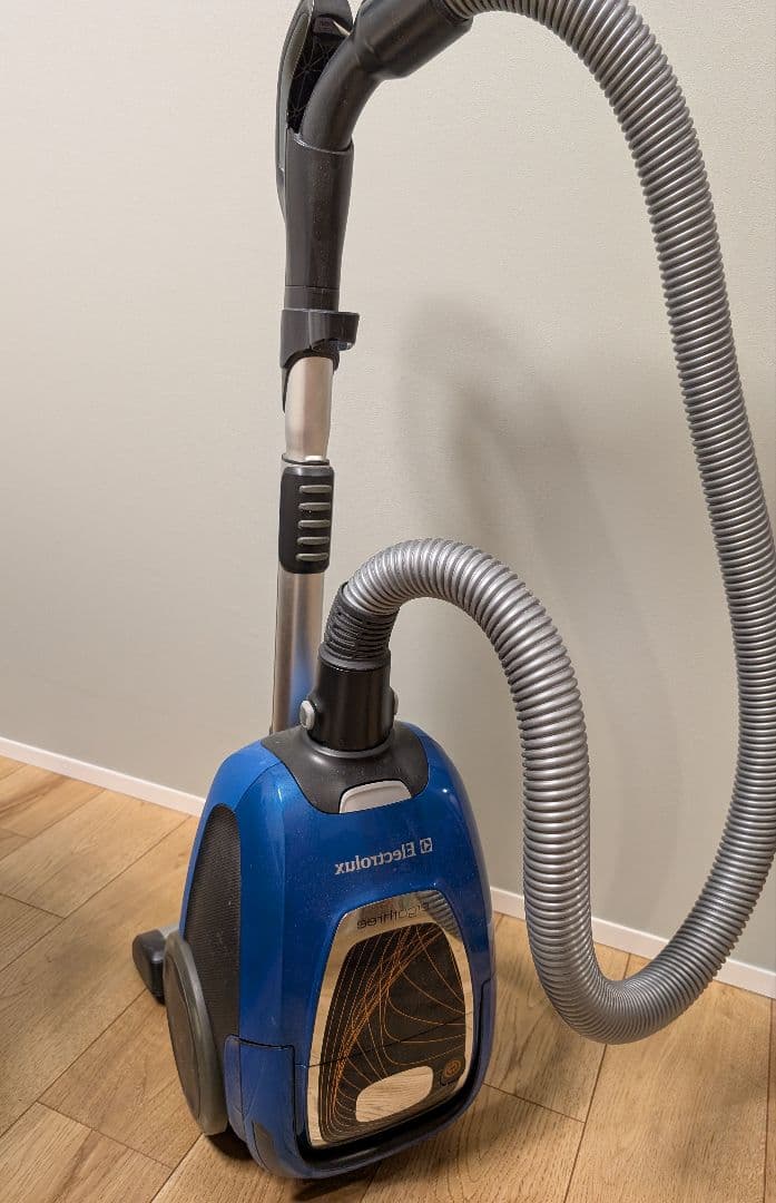 エレクトロラックス　エルゴスリー　キャニスター掃除機 本体