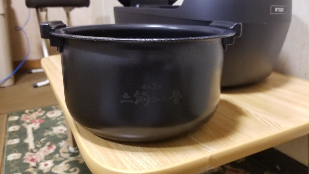 2022年製 タイガー圧力IH炊飯器 旨み粒立ち炊き 遠赤3層土鍋コート釜仕様