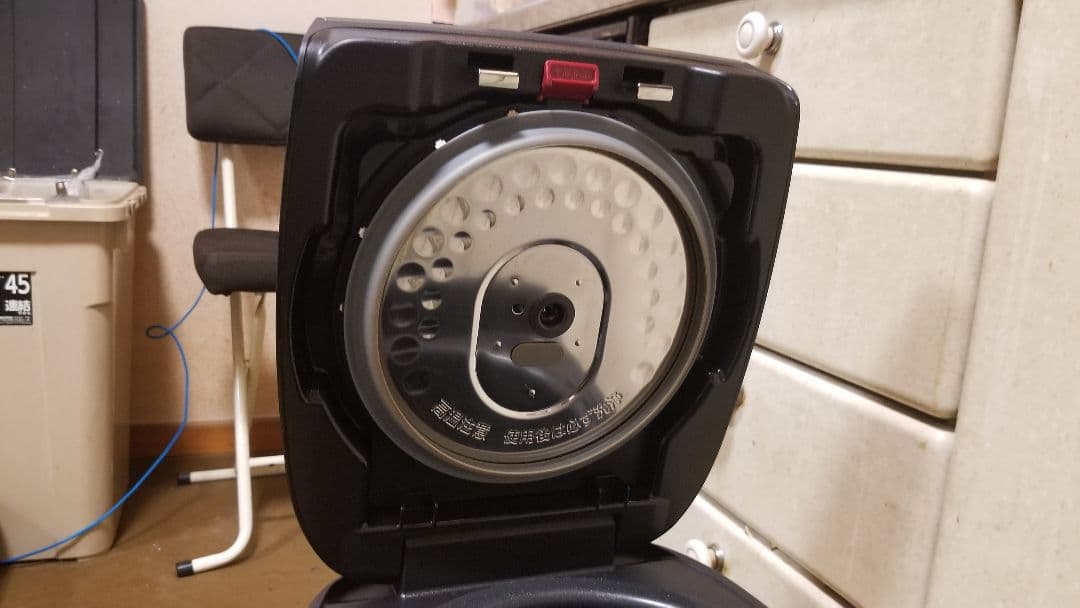 2022年製 タイガー圧力IH炊飯器 旨み粒立ち炊き 遠赤3層土鍋コート釜仕様