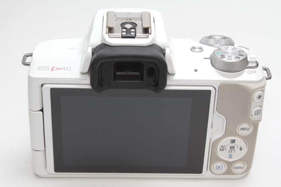 ❤️超人気最新モデル❤️Canon EOS Kiss M2 ホワイト
