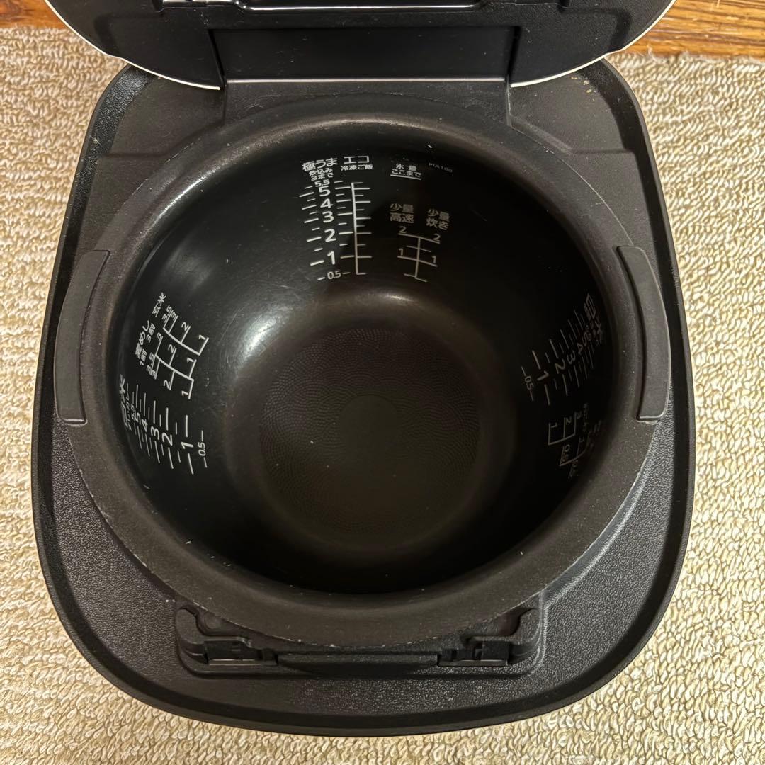 美品 TIGER JP-A 100 オフホワイト 炊飯器