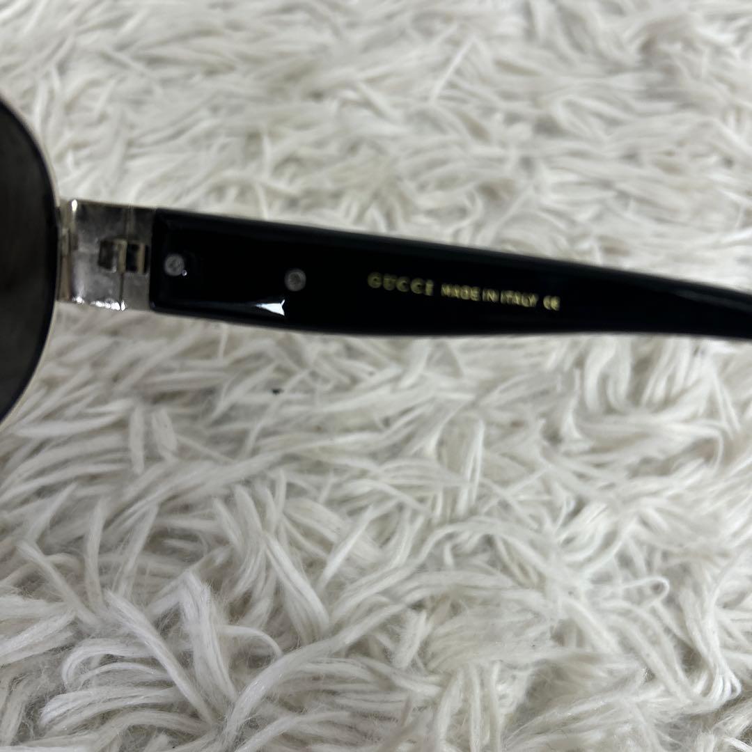 GUCCI ミラー　鏡　サングラス メガネ　ロゴ　グッチ