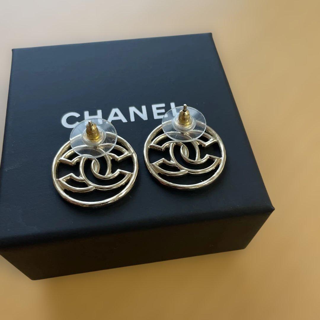 シャネル　ピアス　ゴールド　美品　CCマーク　CHANEL