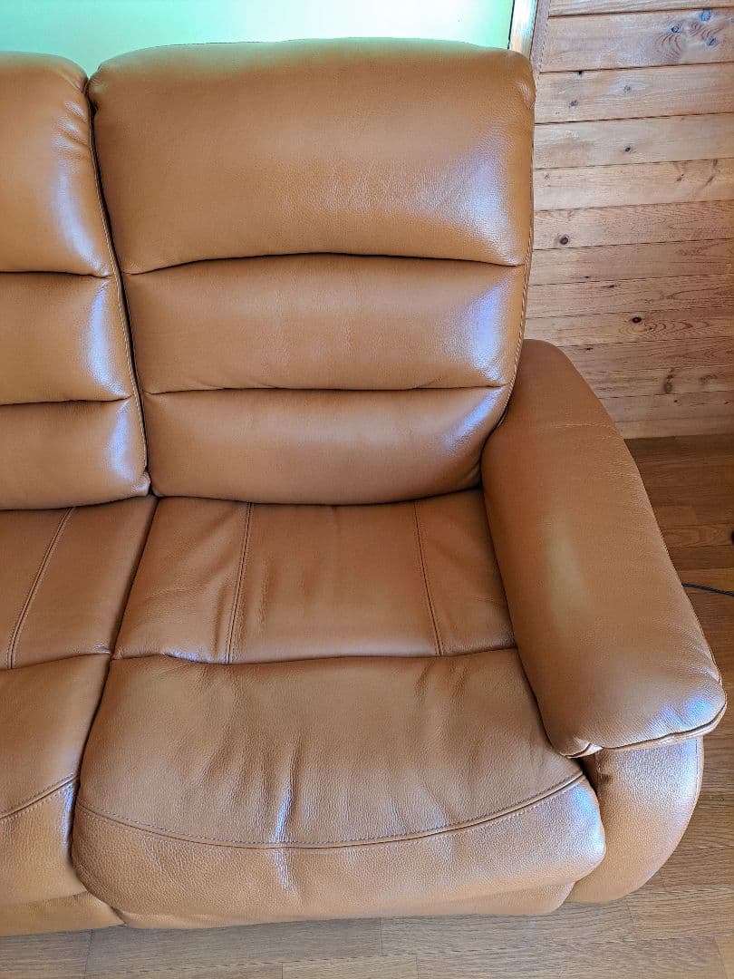 ゆりりん　ニトリ　電動リクライニングソファー3人用テーブル付き