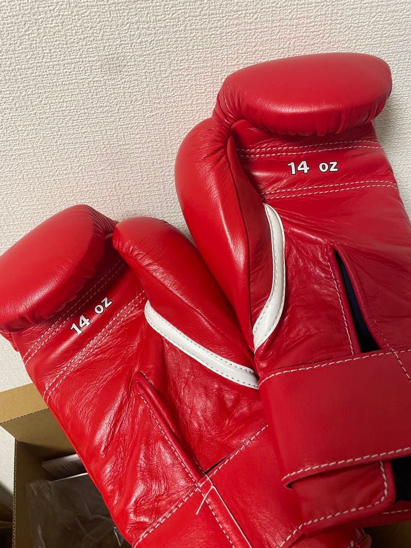 新品 ウイニング ボクシンググローブ14オンス 赤/レイジェス グラント