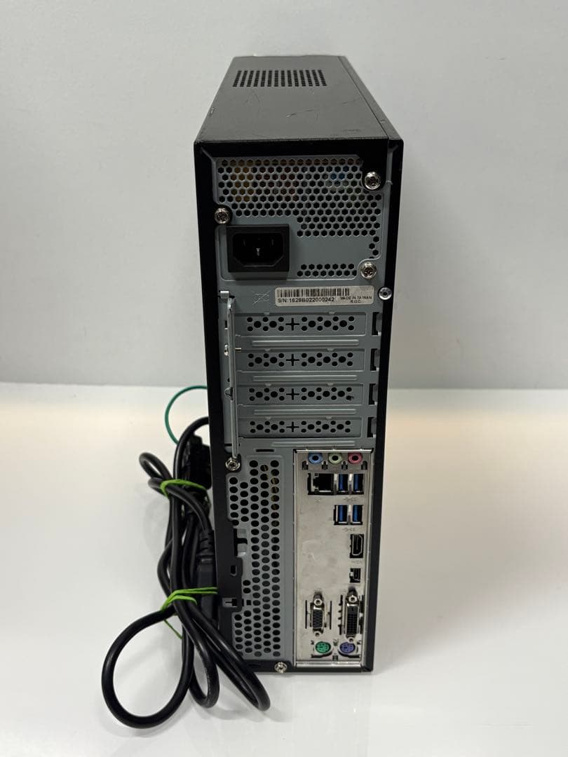 ⭐️M1201A⭐️i5-9500 SSD使用時間11時間