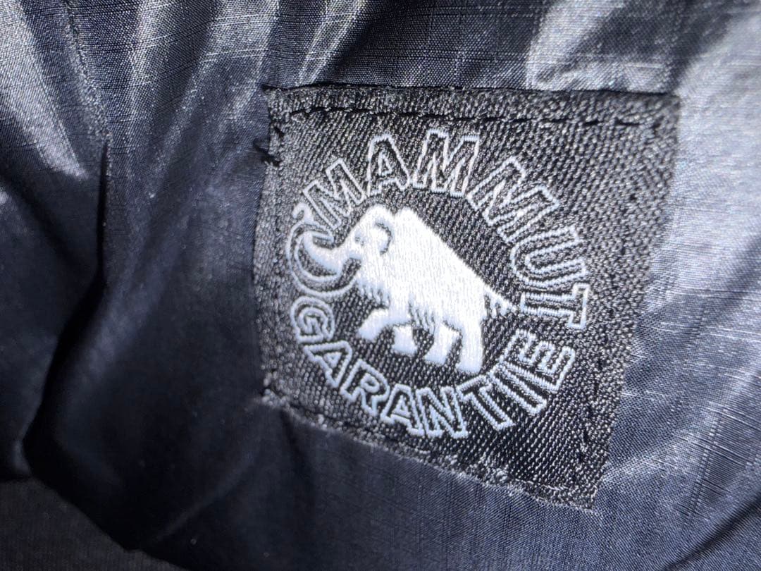 MAMMUT フローバーグ インサレーション ボンバージャケット AF 黒 M