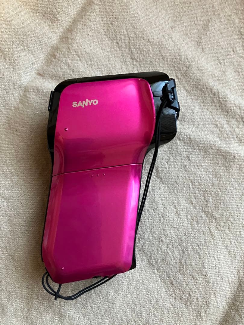 SANYO Xacti DMX-CG10　ピンク (SDカード、ケース付)