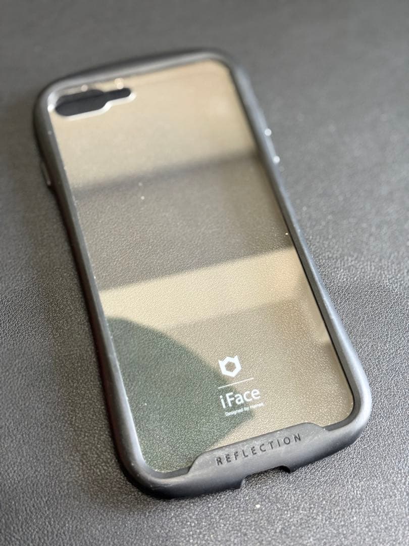 Apple iPhone 7 Plus (赤)