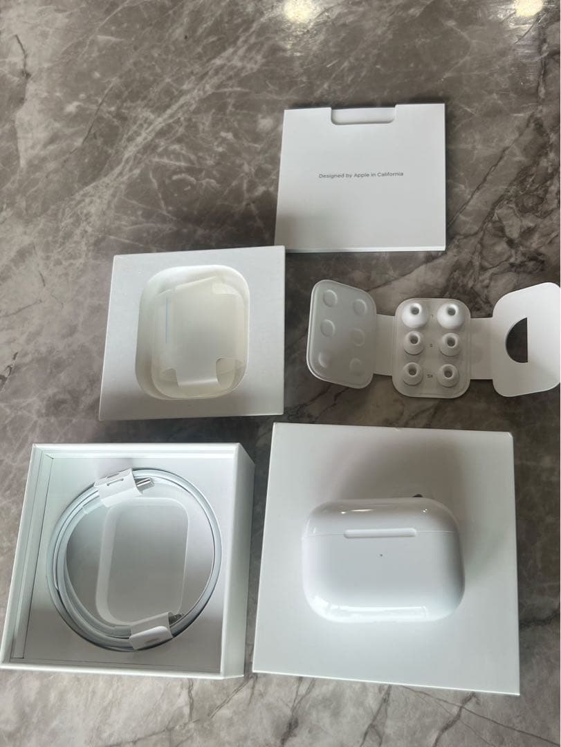 【美品】【動作確認済】AirPodsPro 第二世代 Lightning 本体