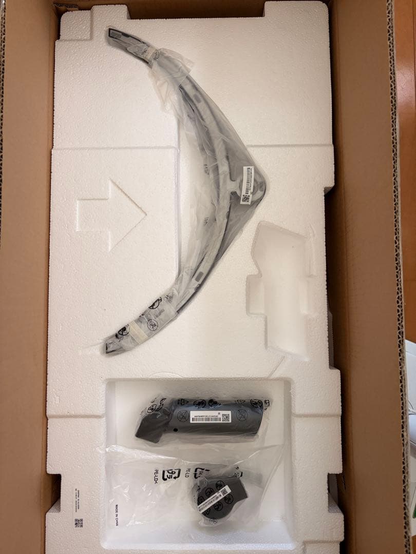 LG UltraWide Monitor 29WP500 モニターアーム追加