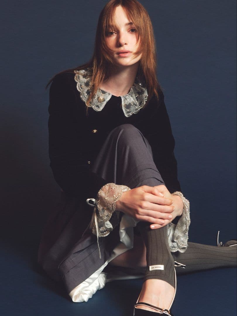 LILY BROWN（リリー ブラウン）スカラップビジューアタッチドジャケット