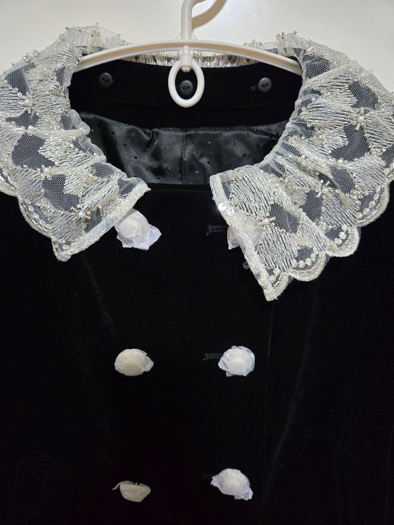 LILY BROWN（リリー ブラウン）スカラップビジューアタッチドジャケット