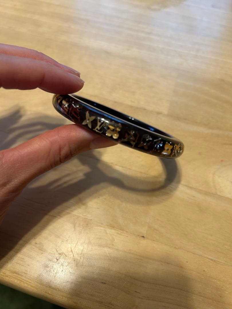 ルイ・ヴィトンモノグラムブラスレアンクルージョンブレスレットバングル