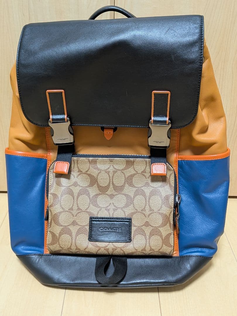 Coach リュック オレンジ 青 黒