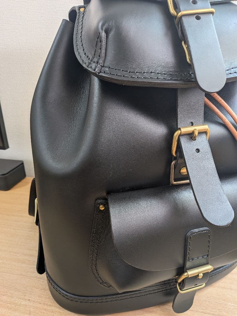 【美品】HERZ　迫力のWポケットリュック(R-9)　オールレザー　ヘルツ