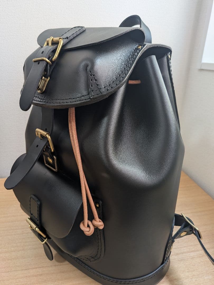 【美品】HERZ　迫力のWポケットリュック(R-9)　オールレザー　ヘルツ