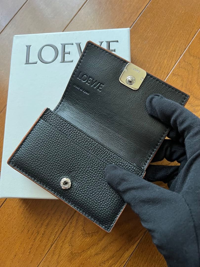 M*a様 値下げLOEWE 名刺入れ 黒 レザー