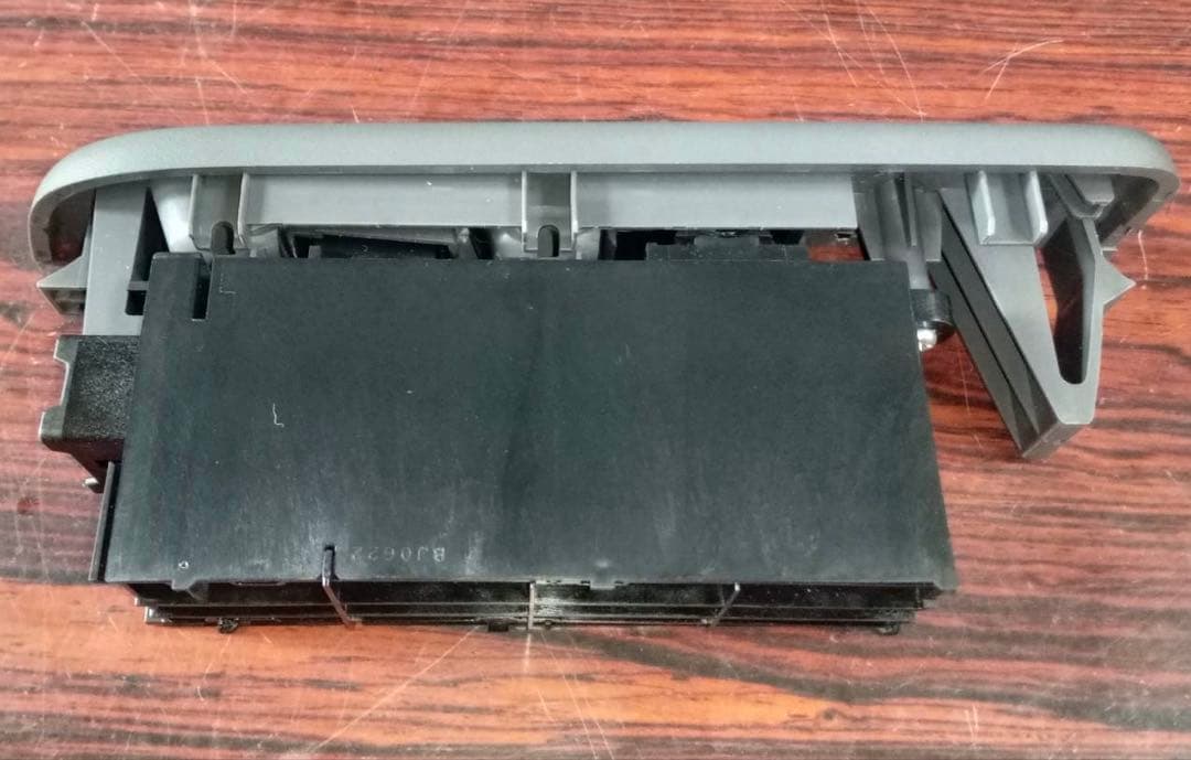 ISUZU エルフ パワーウィンドウスイッチ　運転席ドア