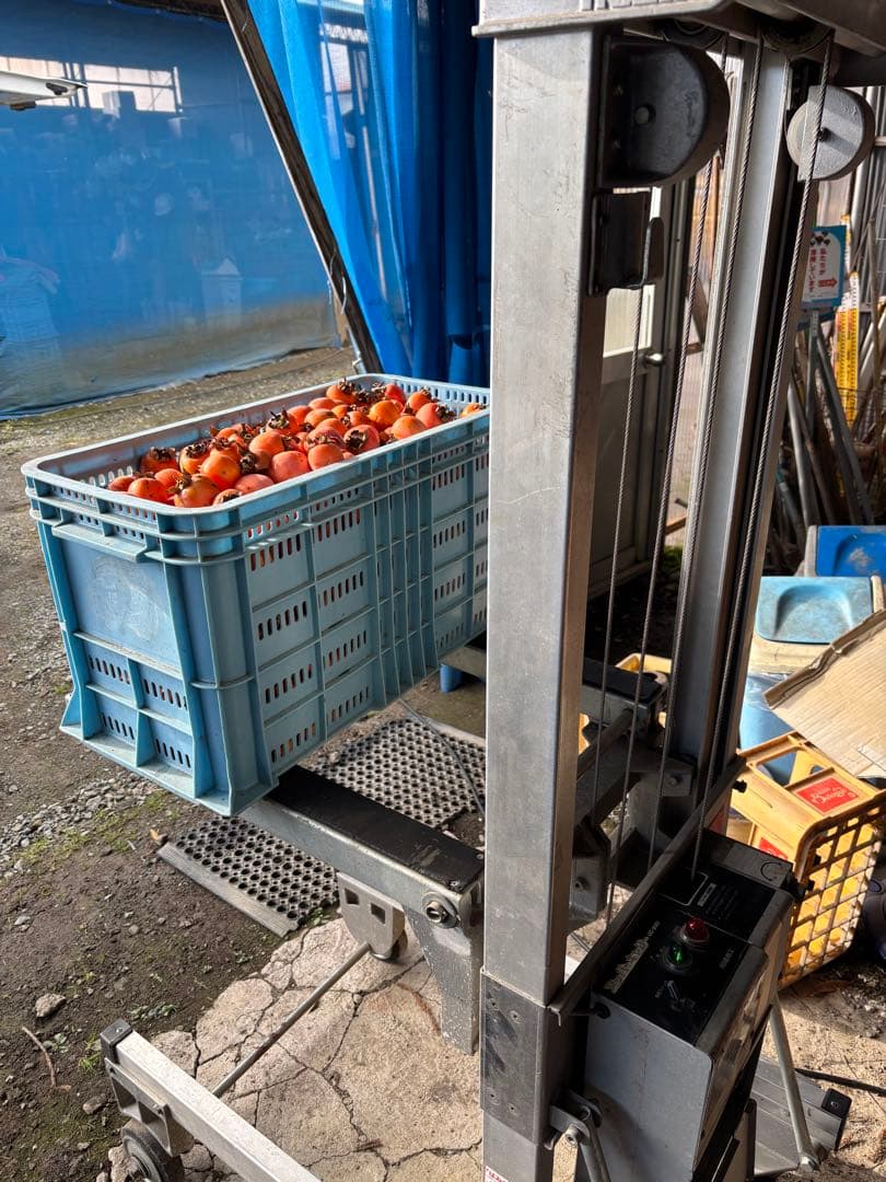 イナバ電工　UC-300 アッパーキャリイ　電動リフト