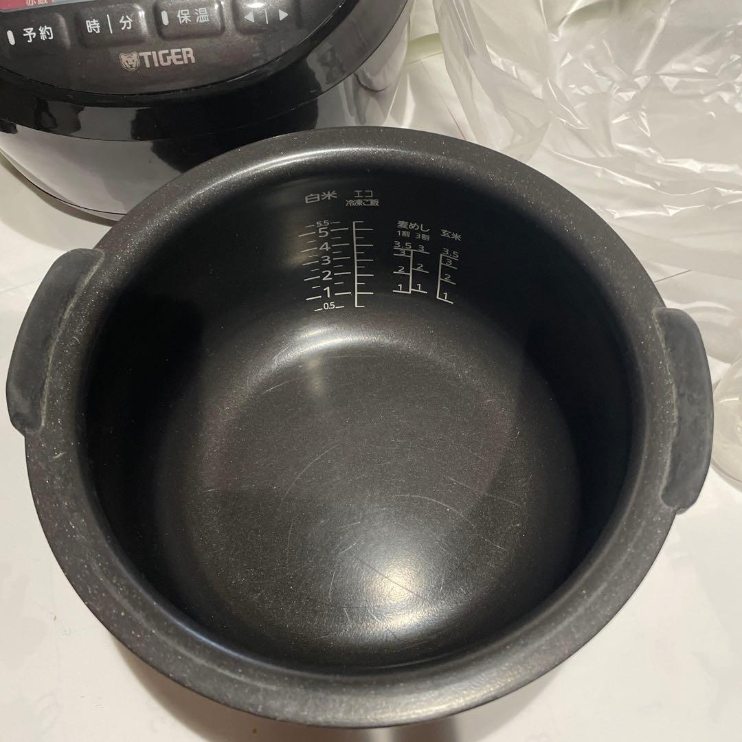 タイガー炊飯器　５.５合 土鍋コーティング圧力IH炊飯ジャー\"炊きたて\"