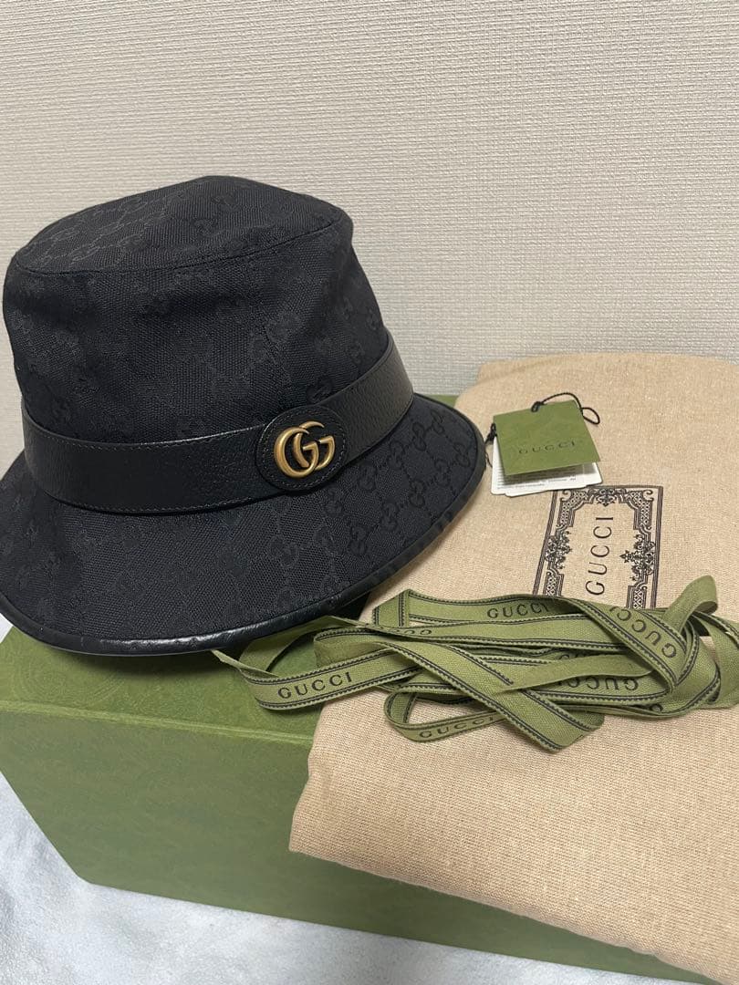 GUCCI ブラック キャンバスバケットハット GGロゴ