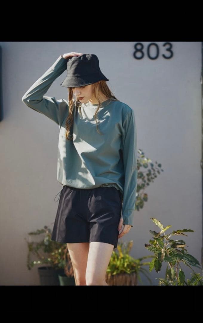 サンアイリゾート　ラッシュガード付き水着4点セット