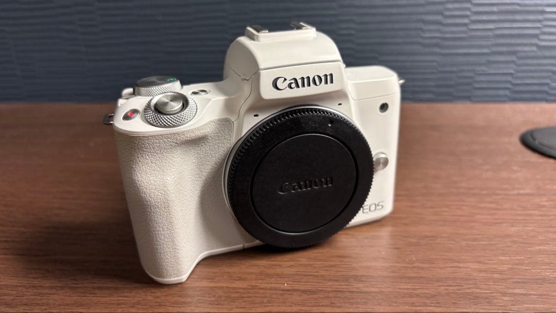 Canon EOS Kiss M2 ホワイト