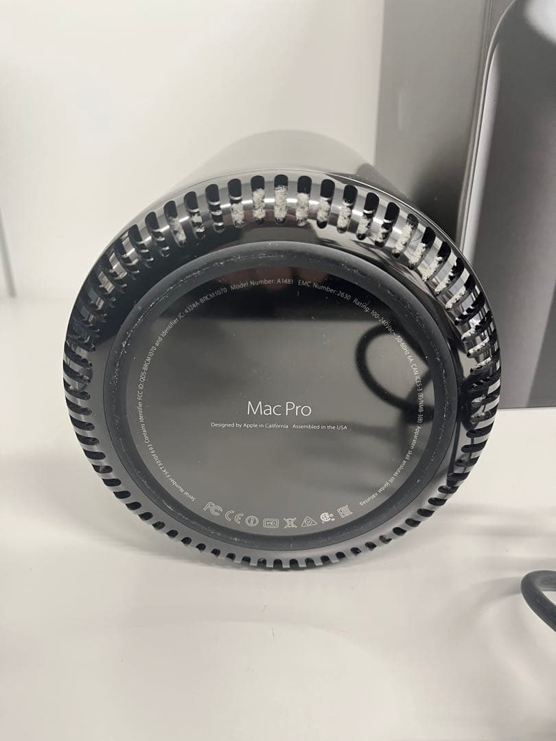 Apple Mac Pro Late 2013 3.7 16GB 264 美品