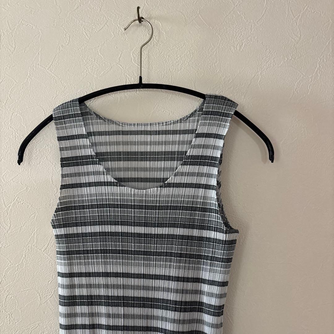 グレー系ストライプ ノースリーブロングワンピース