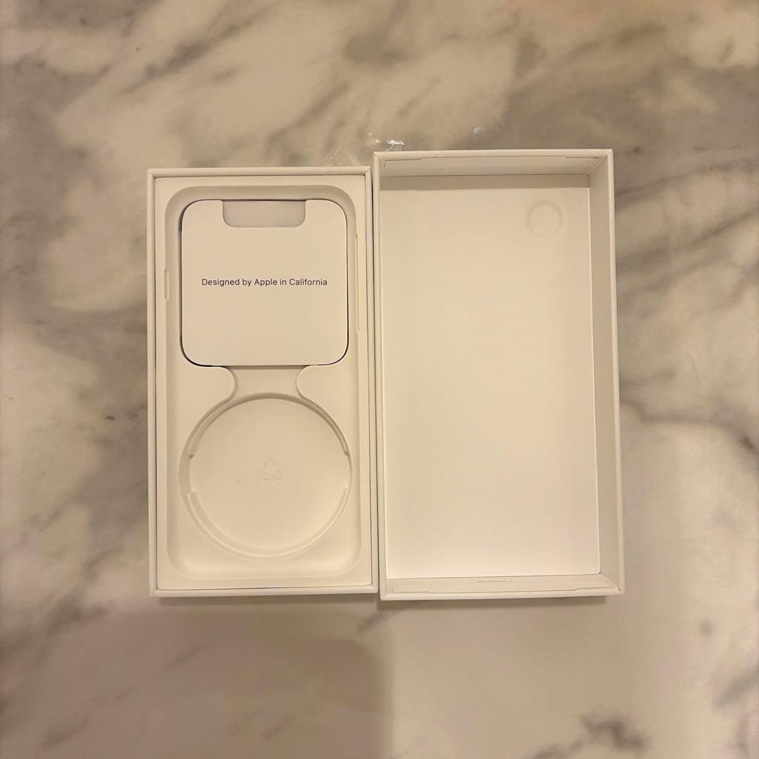 iPhone SE（第3世代）128GB スターライト