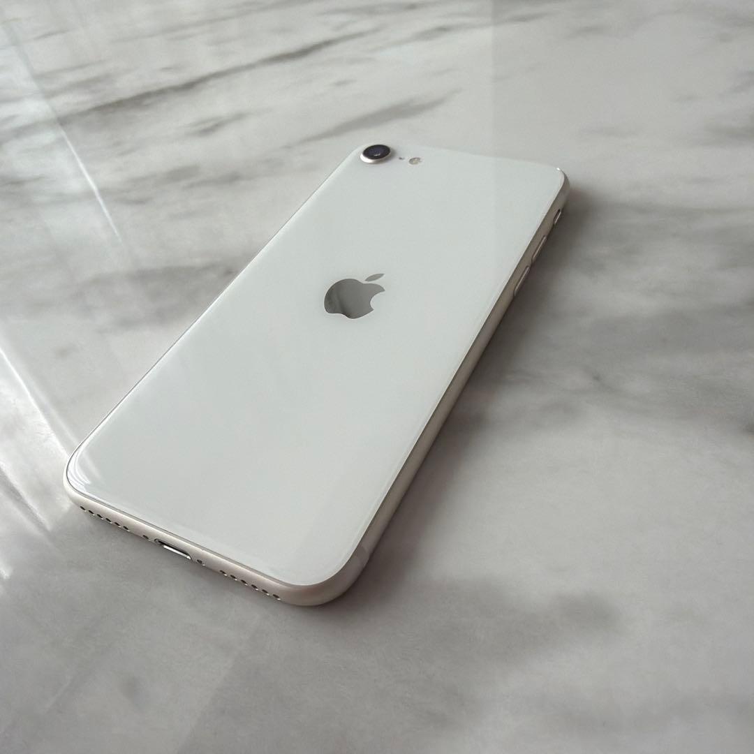 iPhone SE（第3世代）128GB スターライト