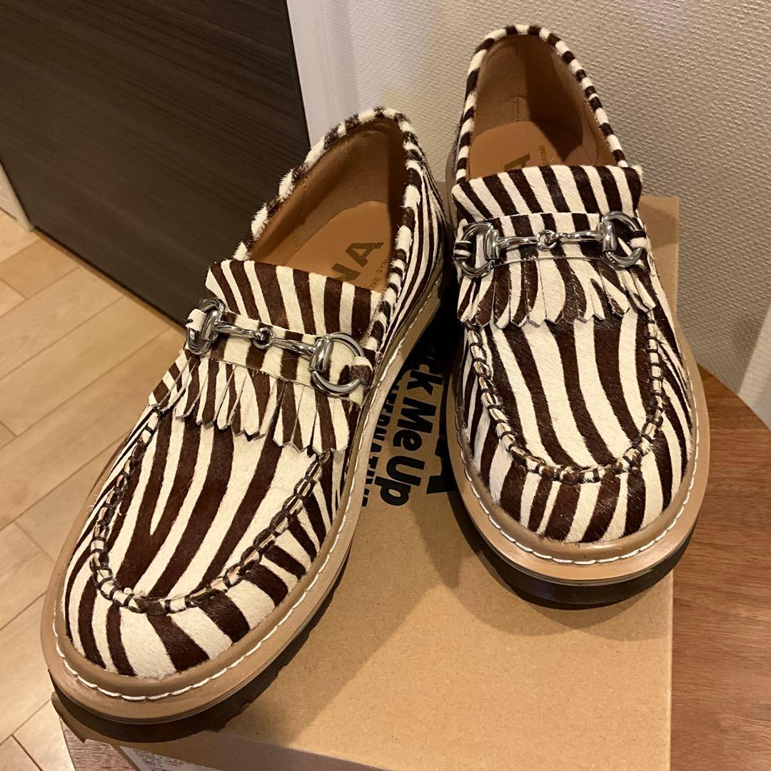 RNA ゼブラ柄 フリンジ付きローファー