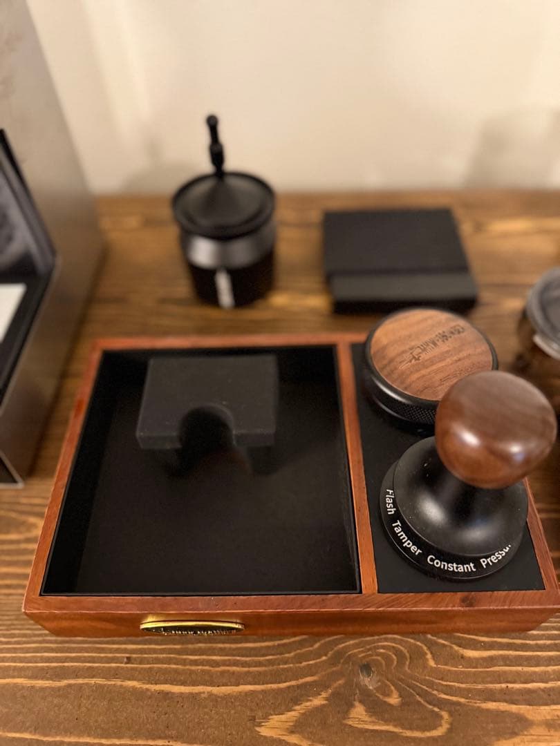 Gaggia Classic エスプレッソマシン WPMコーヒーグラインダー