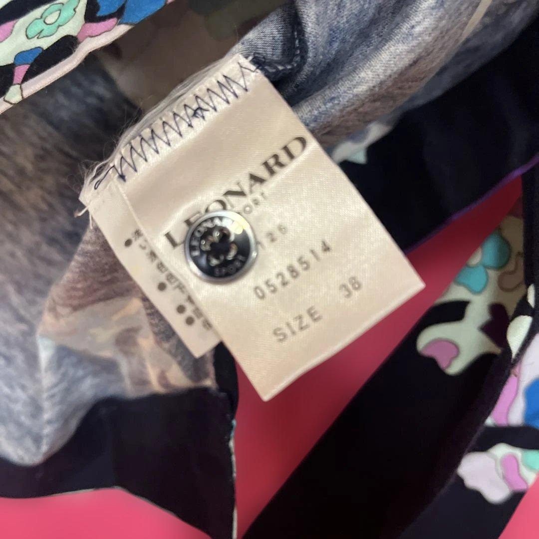 レオナール スポーツ　長袖トップス　38 紺色　猫に花柄　30%引きセール中