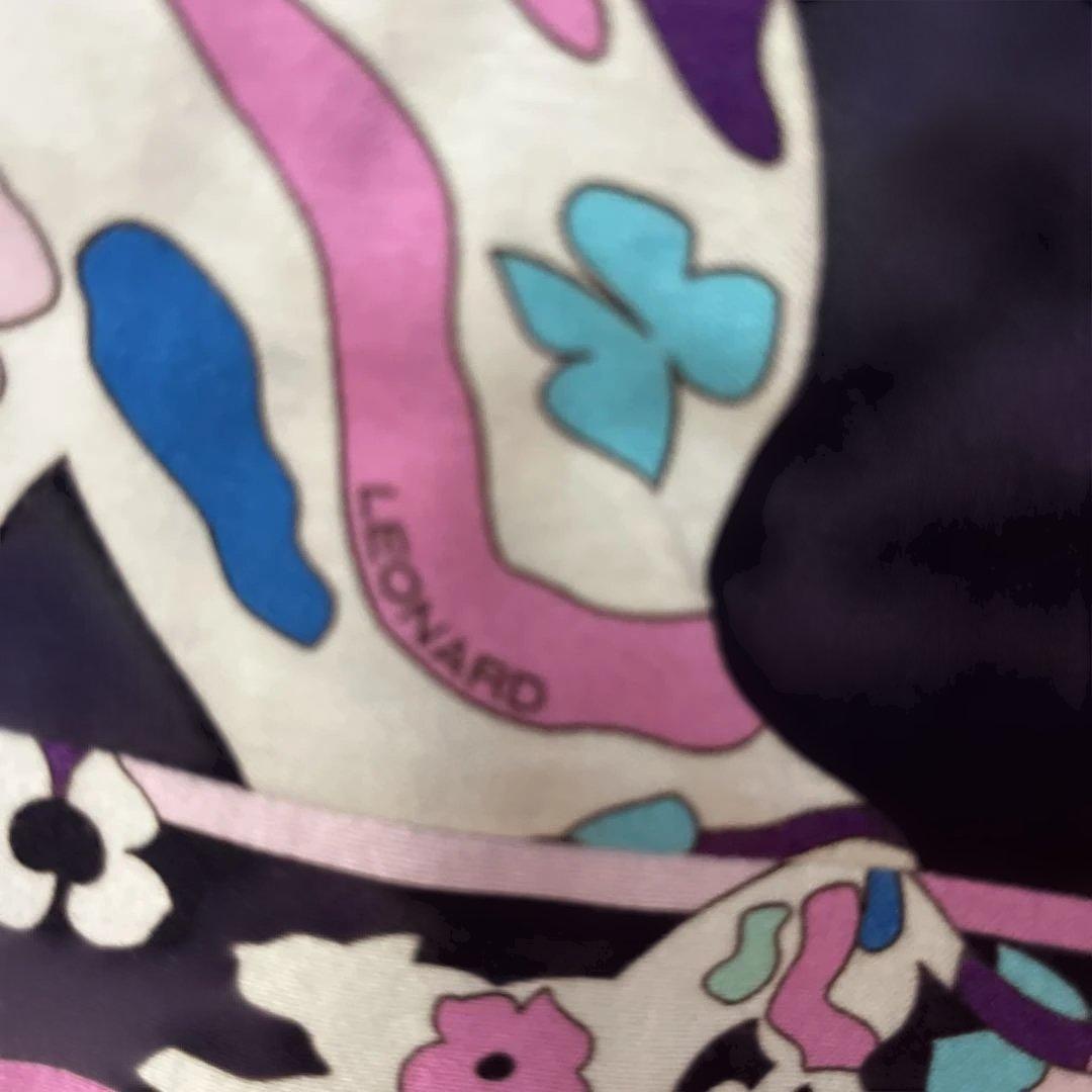 レオナール スポーツ　長袖トップス　38 紺色　猫に花柄　30%引きセール中