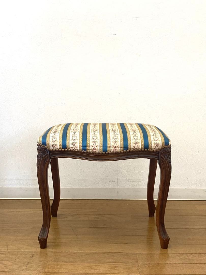 オットマン スツール 猫脚 木製 彫刻 アンティーク調